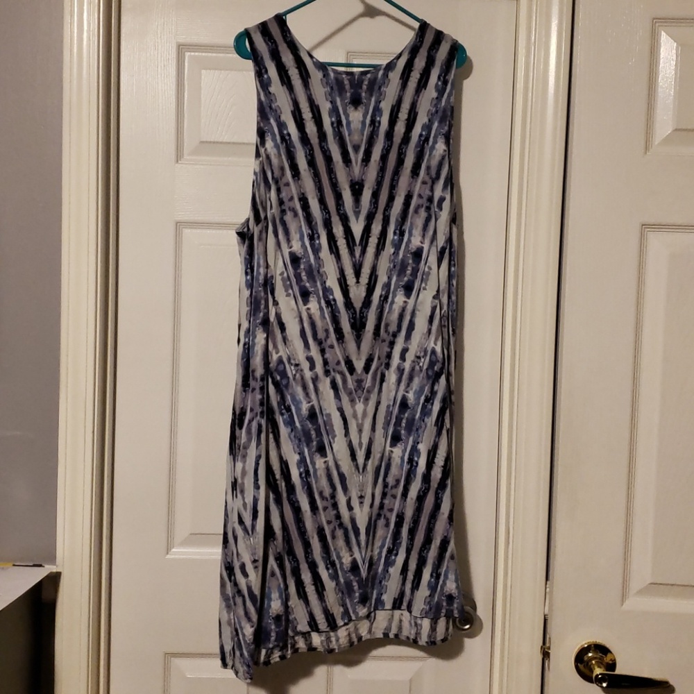 Sleeveless dress